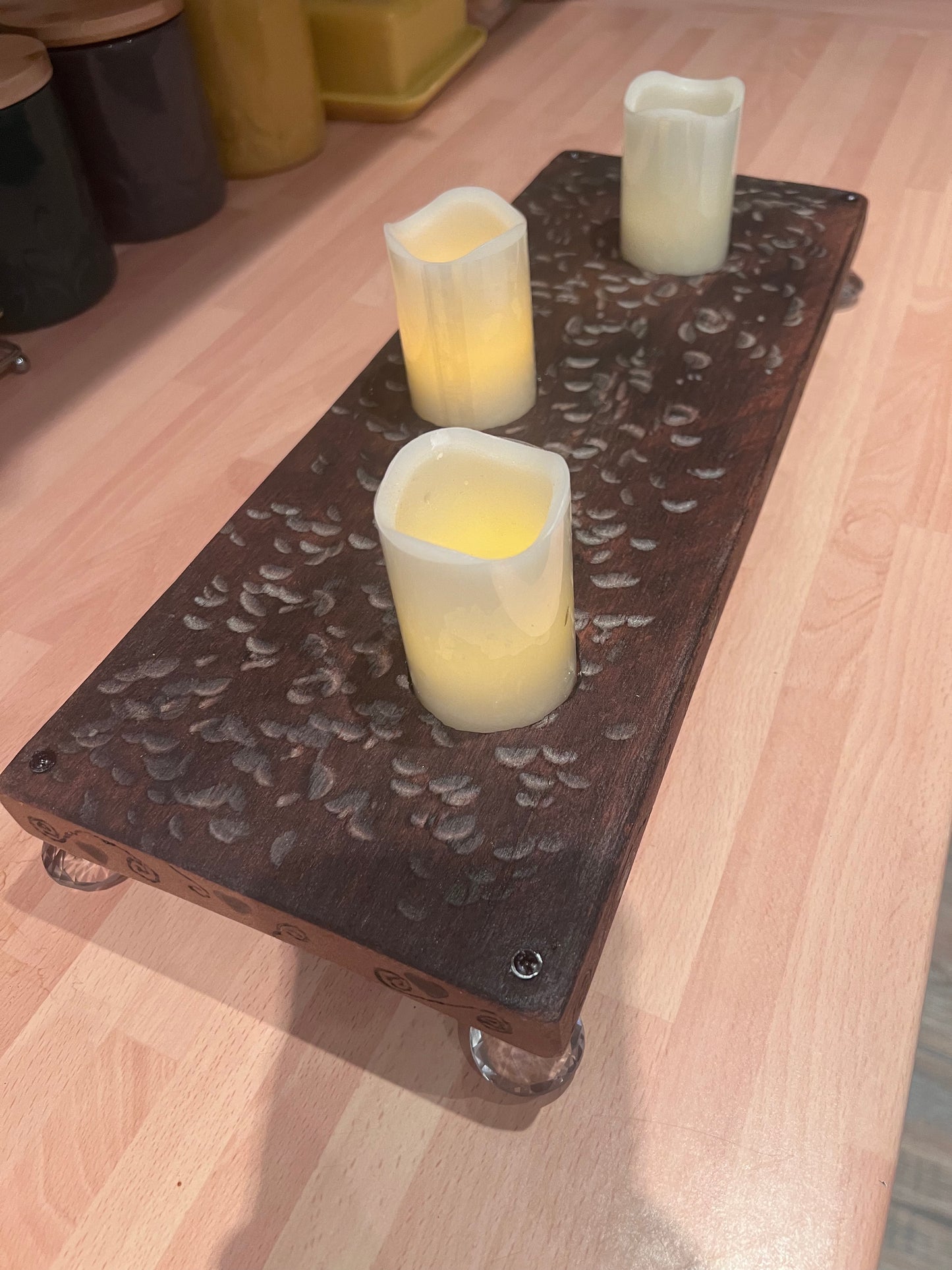 Table piece with battery candles