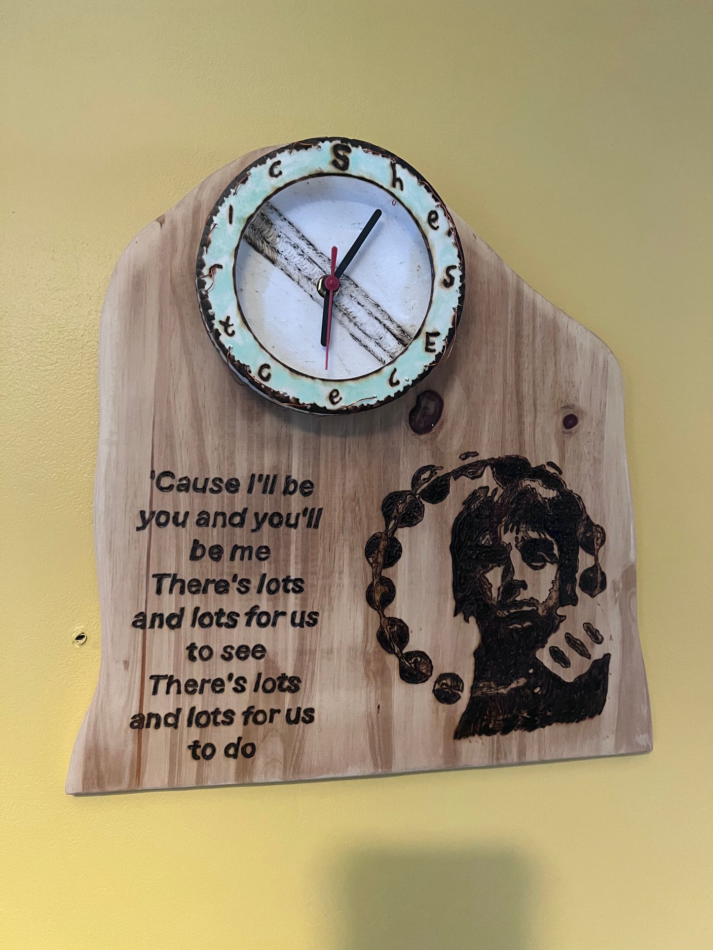 Noel Gallagher clock